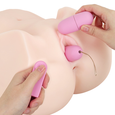 挟みプレイや乳首責めが可能！コードレスだから激しいプレイでも絡まる心配なし！下着に忍ばせてお散歩したり、マルチに楽しめます。