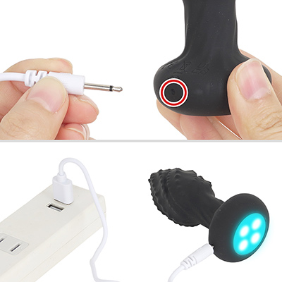 付属のUSBケーブルを底部の穴に接続。充電中は底部LEDが水色に点灯。フル充電までは約２時間、連続稼働は約45分です。