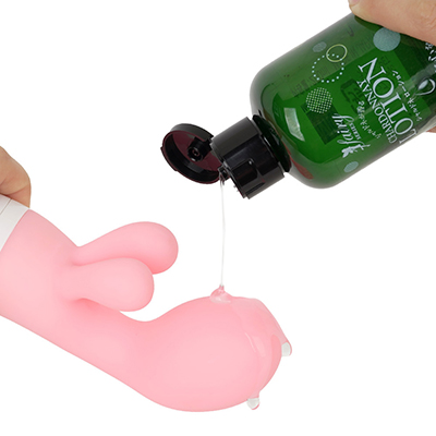 香水や柔軟剤などで普段から香りにこだわる女性にはマッチしそう。バイブを使う際にも、いつもより気分がアガるでしょう。